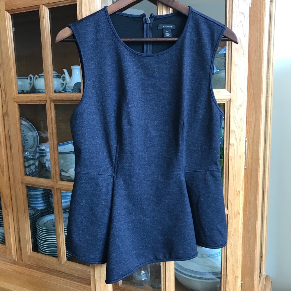 Halogen navy sleeveless career top size M